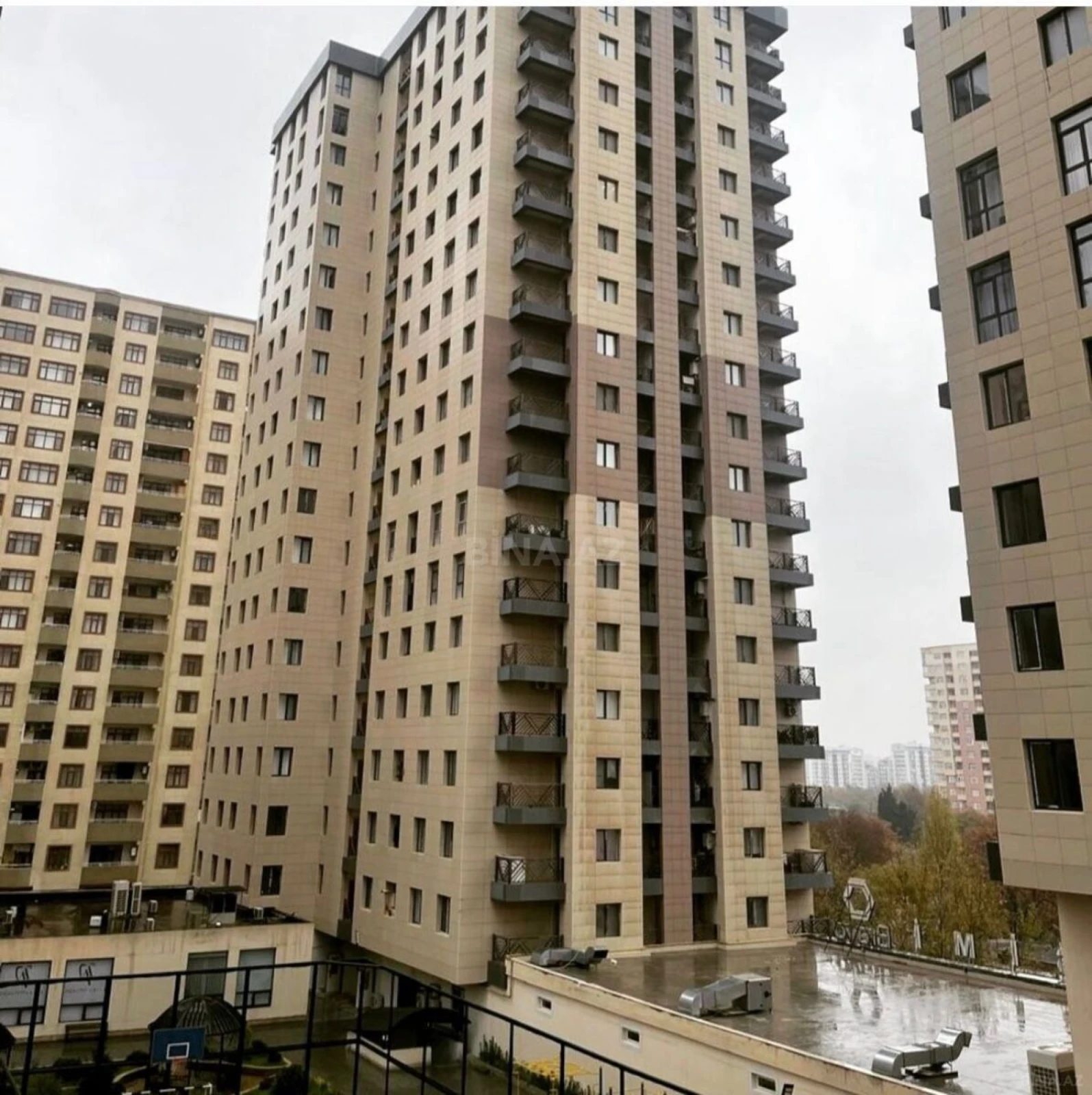 Satılır 2 otaqlı mənzil 87 m²