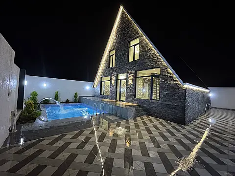 Satılır 4 otaqlı mənzil 132 m²