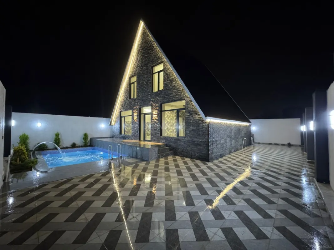 Satılır 4 otaqlı mənzil 132 m²