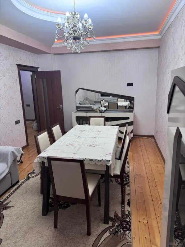Kirayə verilir 2 otaqlı mənzil 70 m²