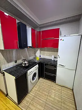Kirayə verilir 2 otaqlı mənzil 70 m²