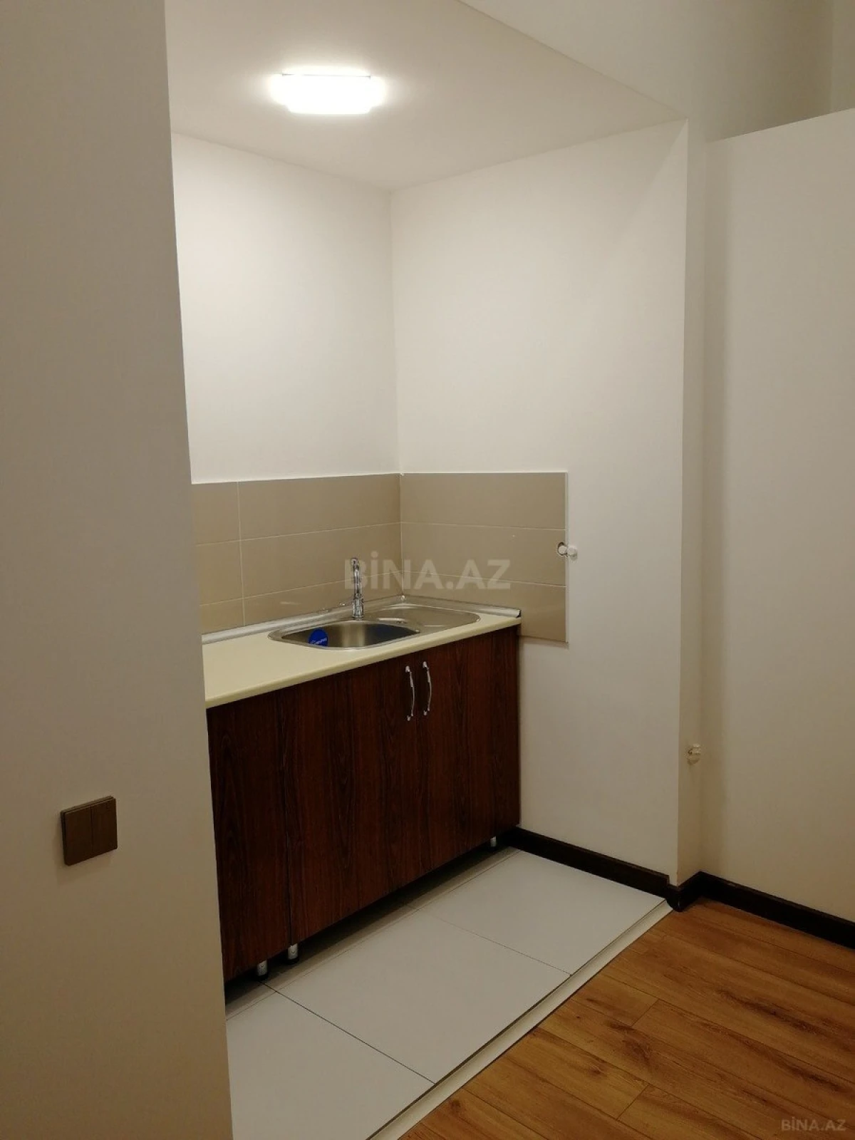 Kirayə verilir 3 otaqlı ofis 110 m²