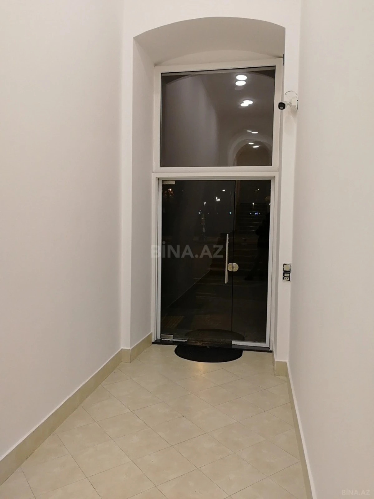 Kirayə verilir 3 otaqlı ofis 110 m²