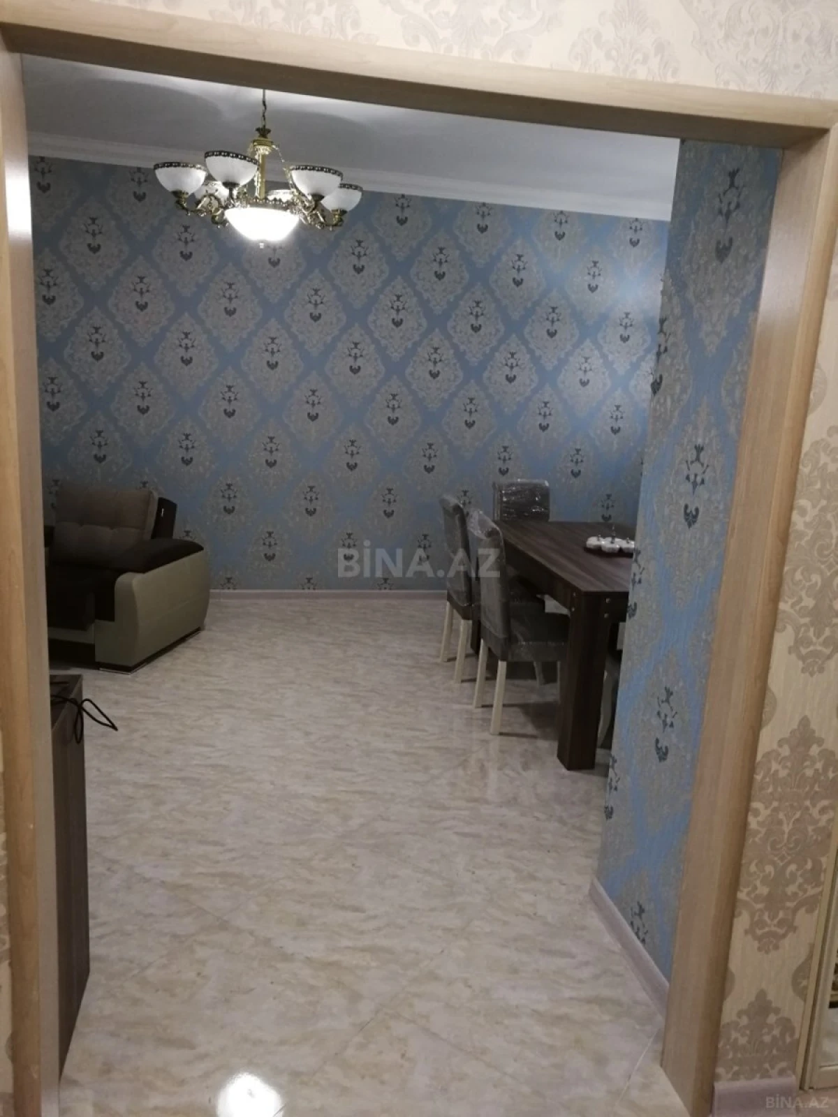 Kirayə verilir 2 otaqlı mənzil 70 m²