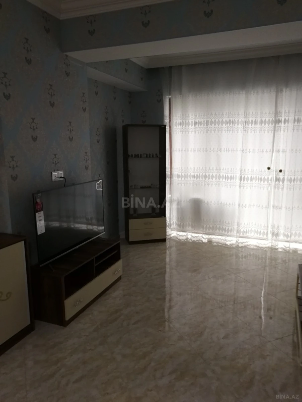 Kirayə verilir 2 otaqlı mənzil 70 m²