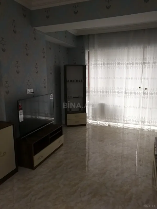Kirayə verilir 2 otaqlı mənzil 70 m²