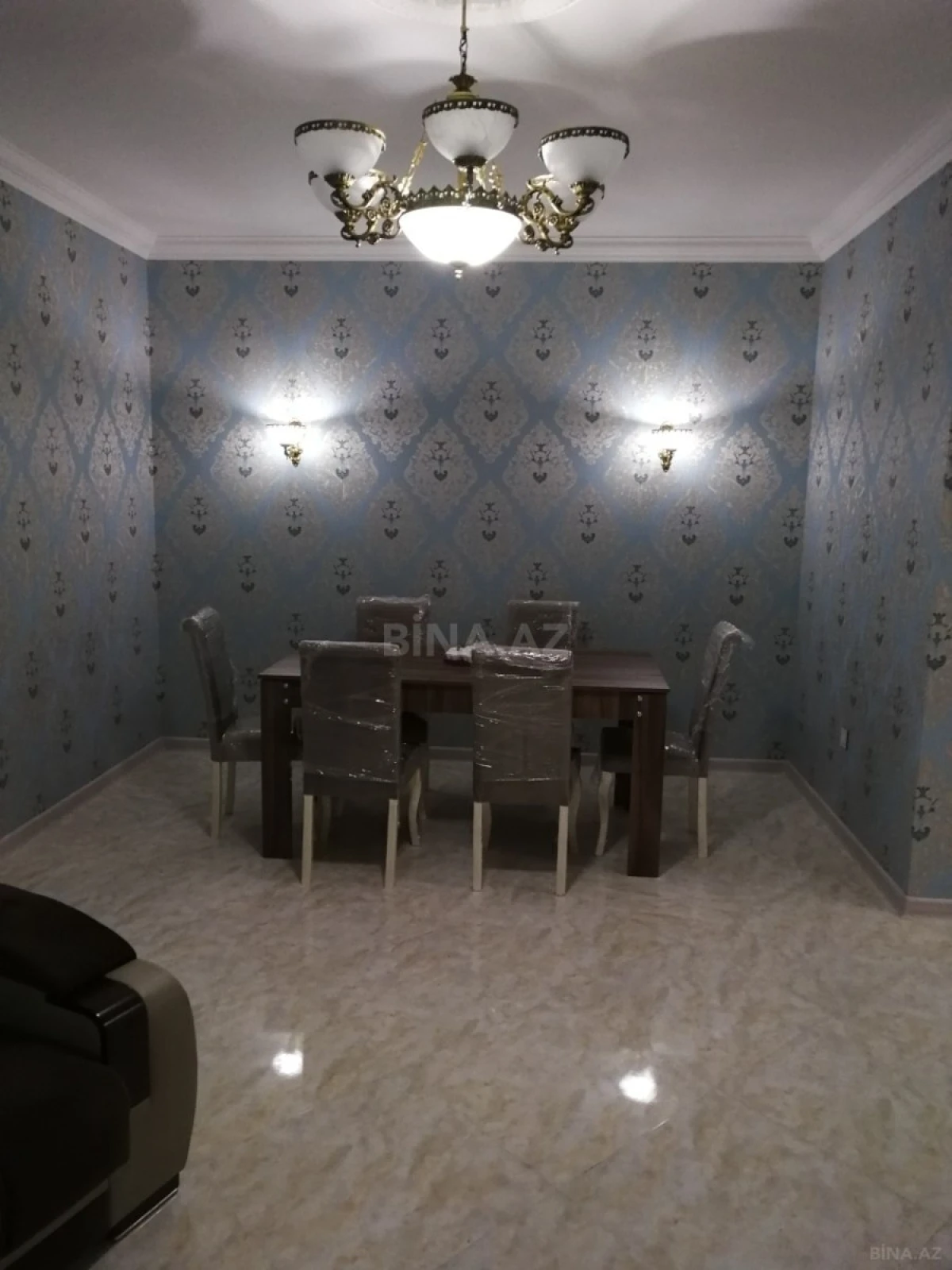 Kirayə verilir 2 otaqlı mənzil 70 m²