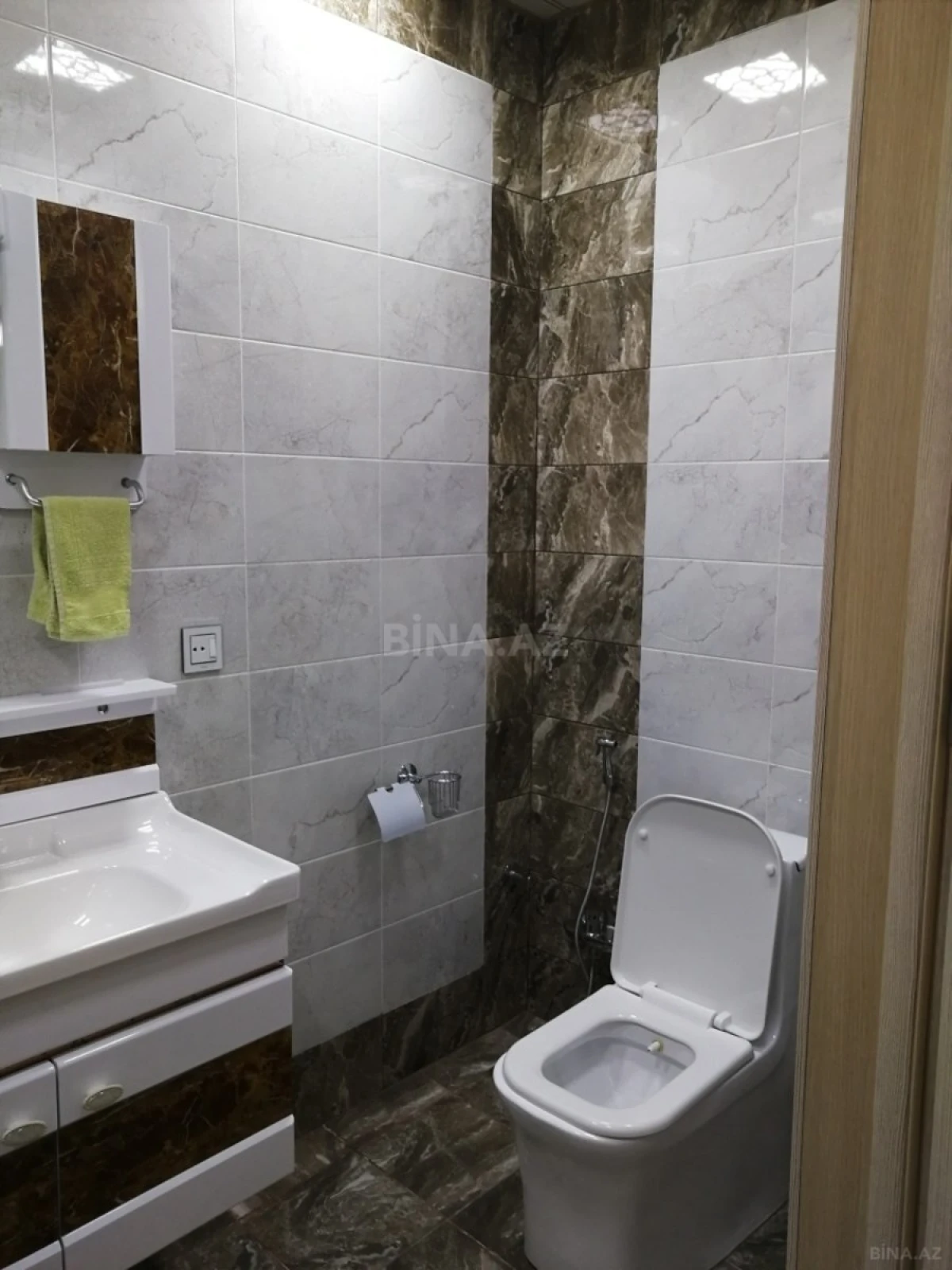 Kirayə verilir 2 otaqlı mənzil 70 m²