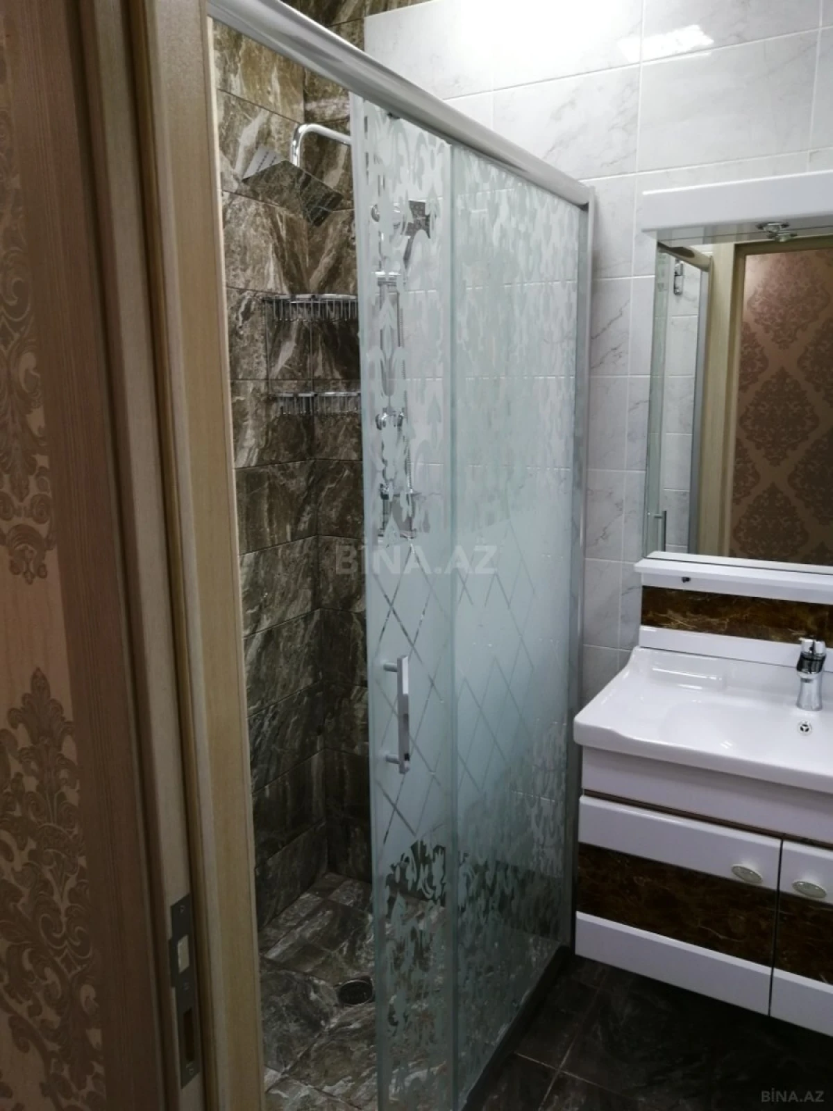 Kirayə verilir 2 otaqlı mənzil 70 m²