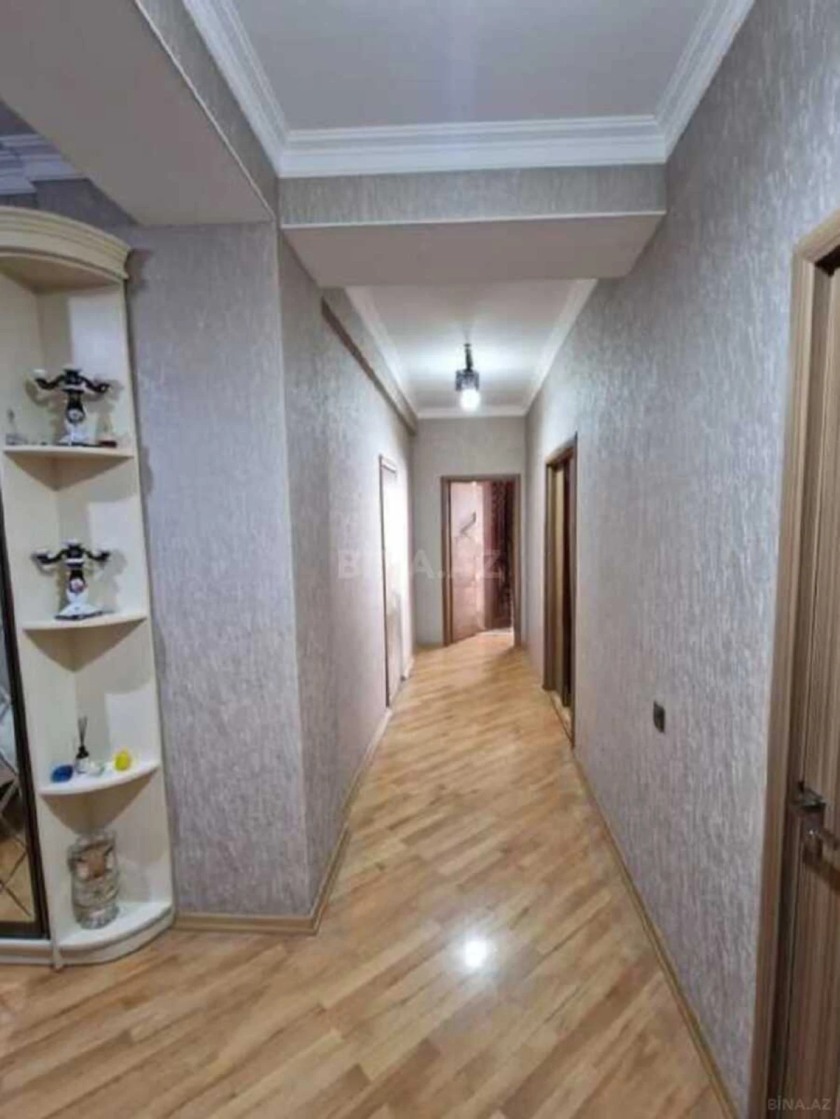 Satılır 3 otaqlı mənzil 111 m²