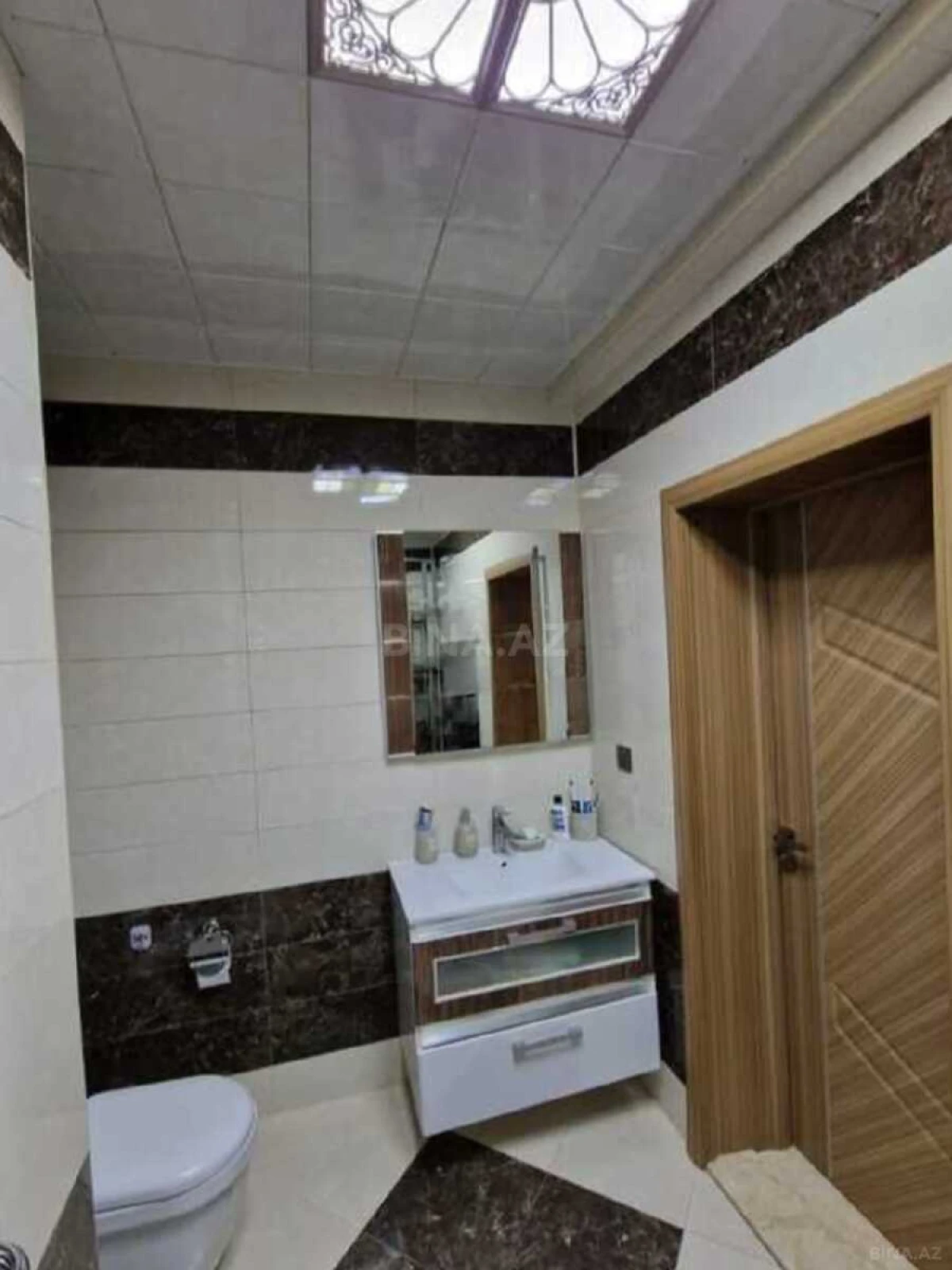 Satılır 3 otaqlı mənzil 111 m²