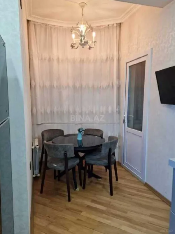 Satılır 3 otaqlı mənzil 111 m²