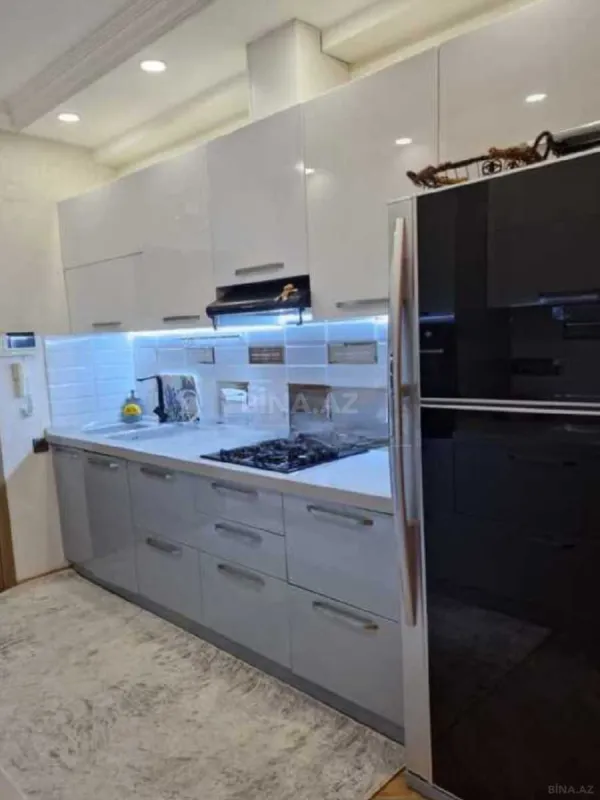 Satılır 3 otaqlı mənzil 111 m²