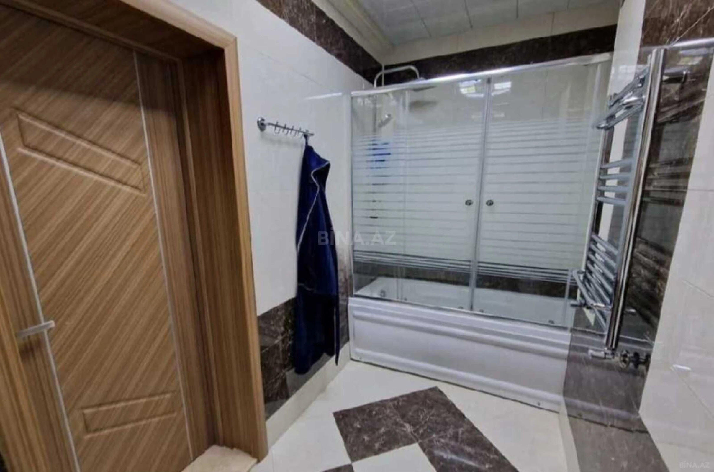 Satılır 3 otaqlı mənzil 111 m²