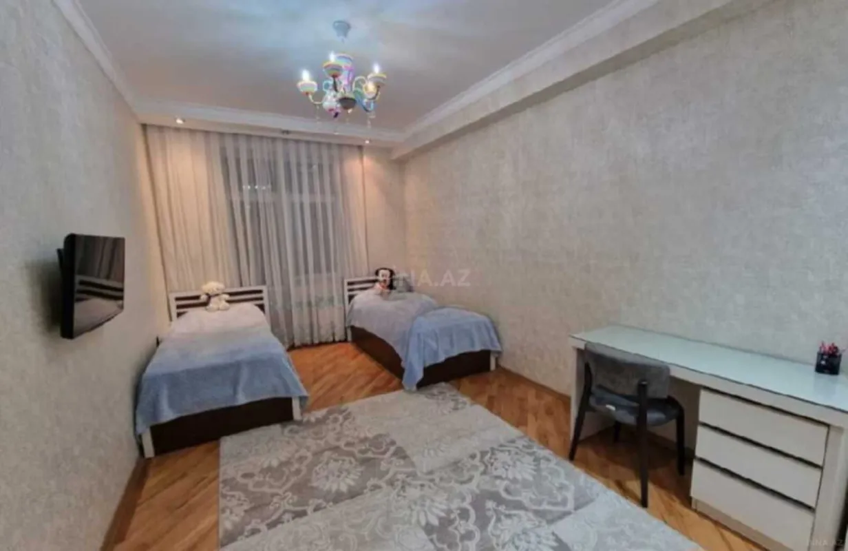 Satılır 3 otaqlı mənzil 111 m²
