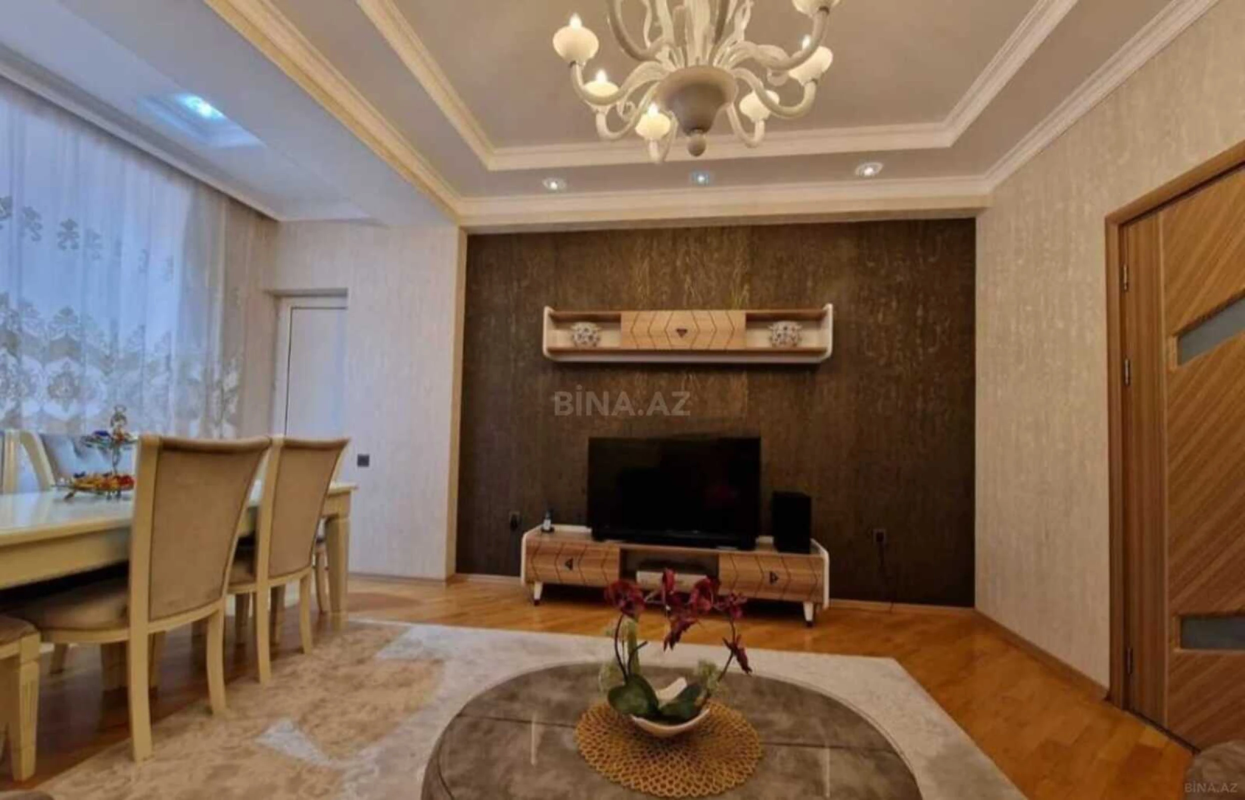 Satılır 3 otaqlı mənzil 111 m²