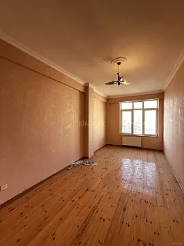 Satılır 2 otaqlı mənzil 102 m²
