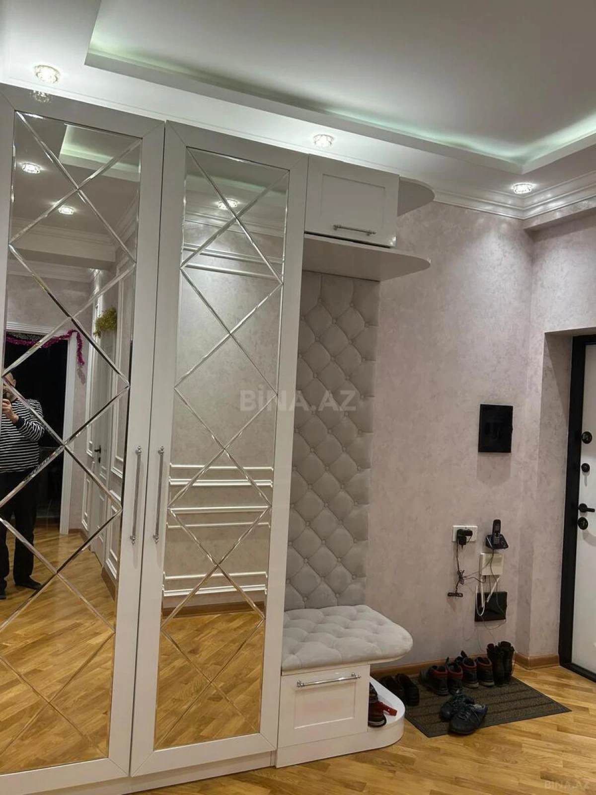 Satılır 3 otaqlı mənzil 110 m²