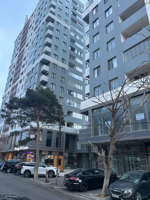 Satılır 3 otaqlı mənzil 110 m²