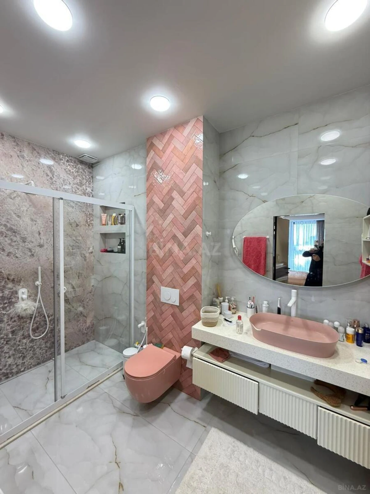 Satılır 5 otaqlı mənzil 231 m²