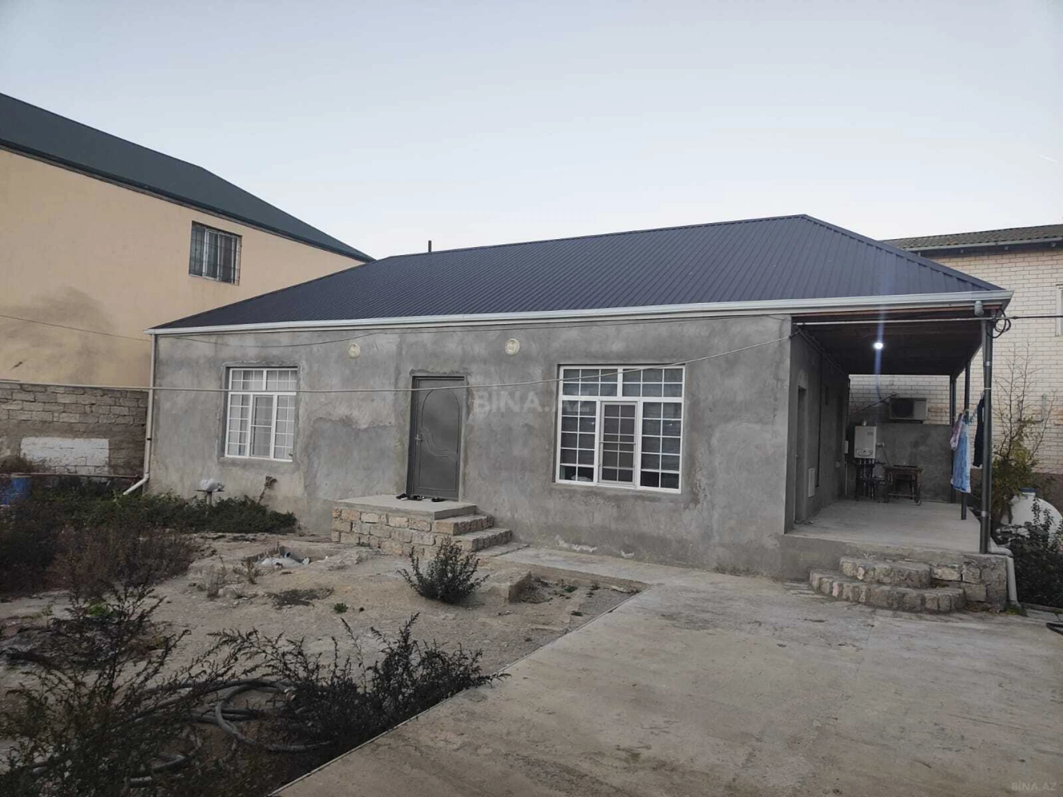 Satılır 4 otaqlı həyət evi 100 m²