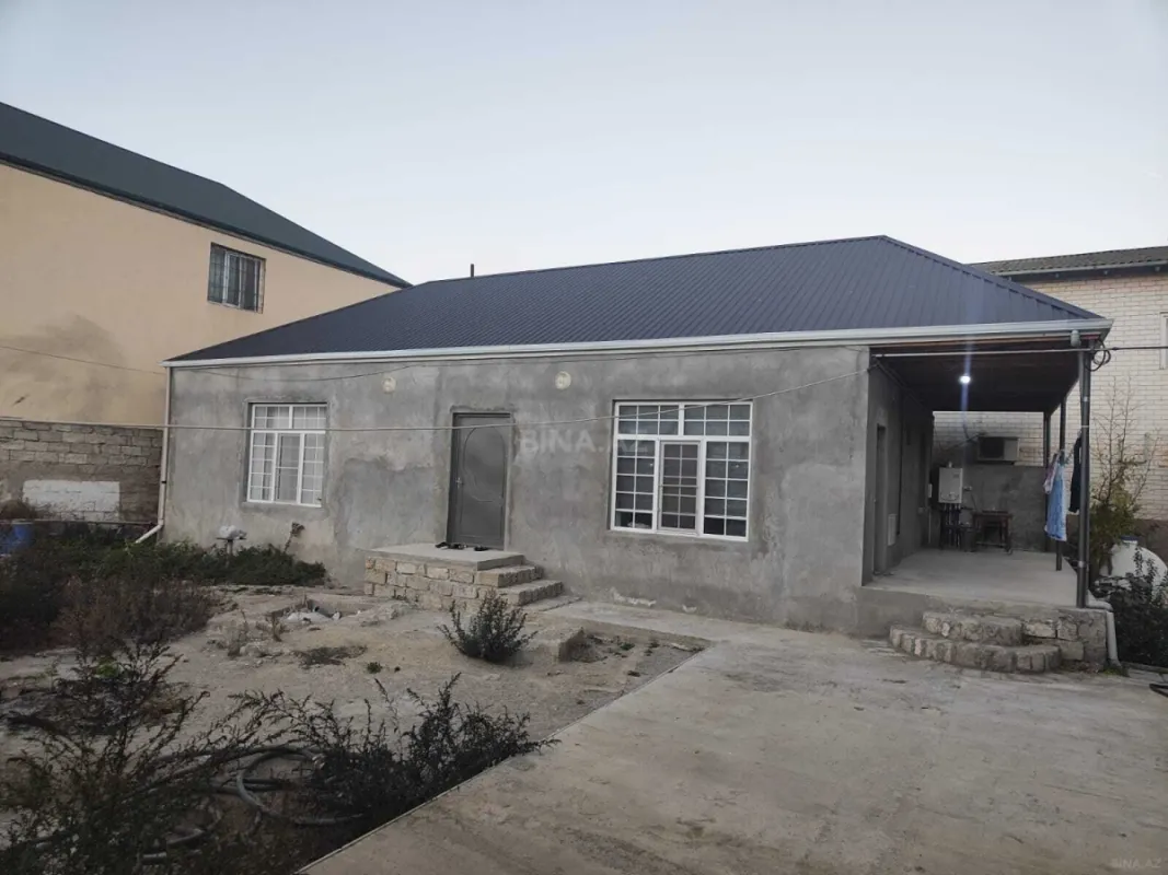 Satılır 4 otaqlı həyət evi 100 m²