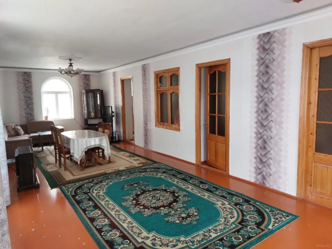 Satılır 7 otaqlı həyət evi 210 m²