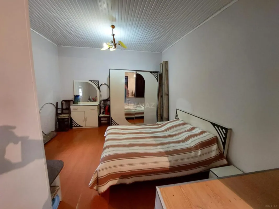 Satılır 7 otaqlı həyət evi 210 m²