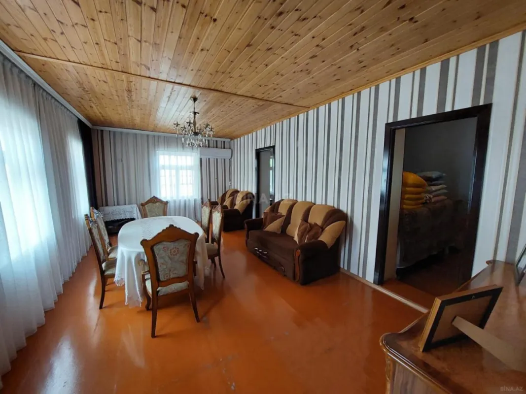 Satılır 7 otaqlı həyət evi 210 m²