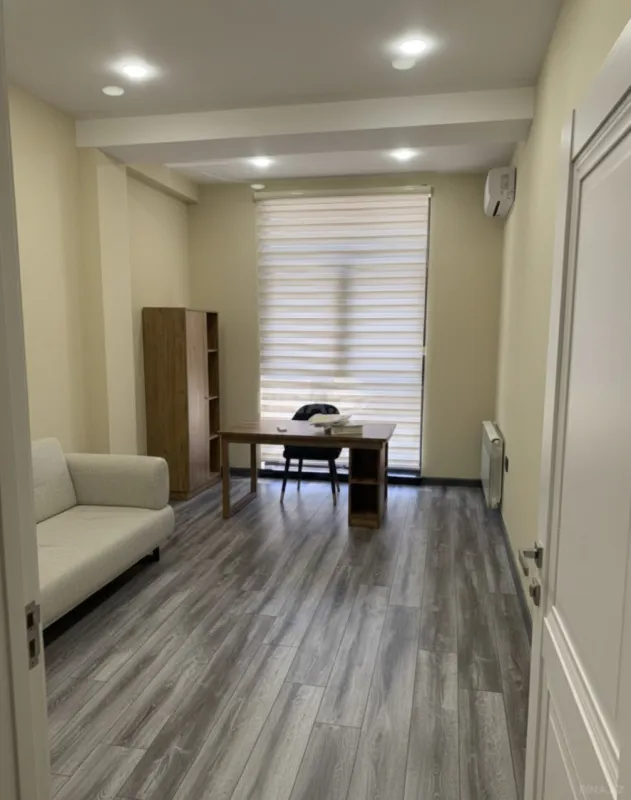 Kirayə verilir 2 otaqlı ofis 45 m²
