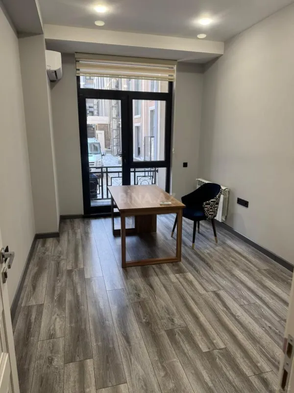Kirayə verilir 2 otaqlı ofis 45 m²