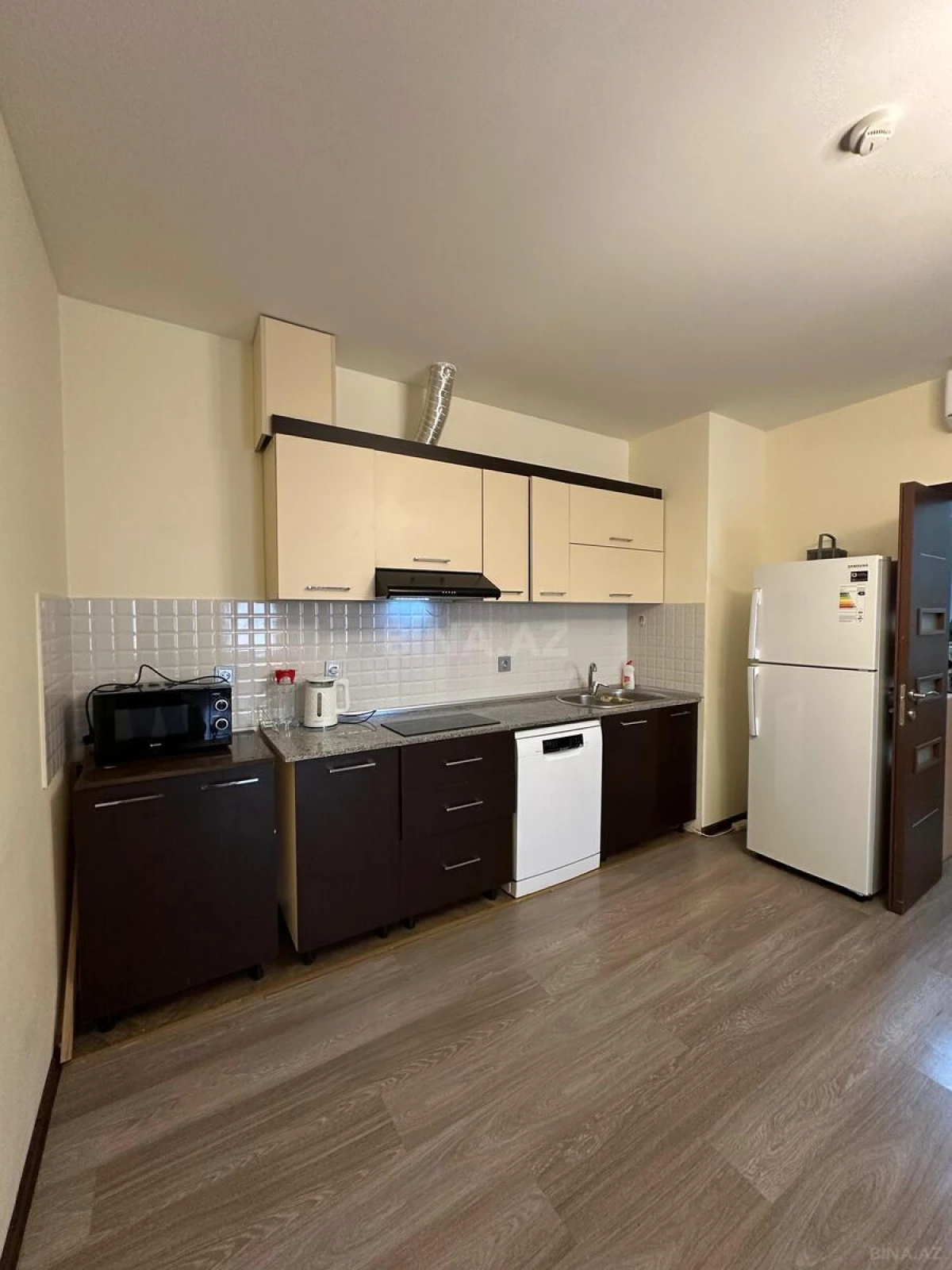 Kirayə verilir 3 otaqlı mənzil 125 m²