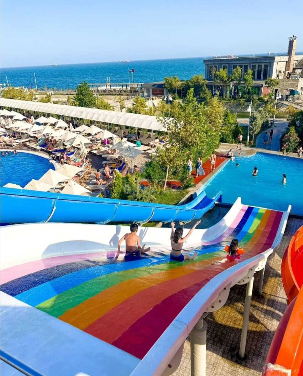 Kirayə verilir 3 otaqlı mənzil 125 m²