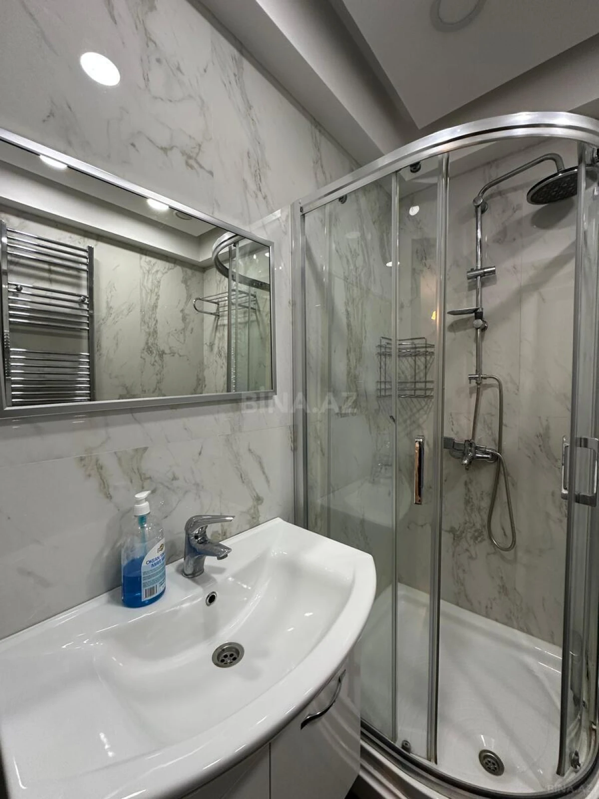 Kirayə verilir 3 otaqlı mənzil 125 m²