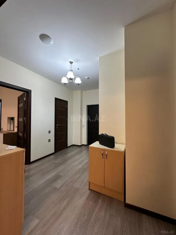 Kirayə verilir 3 otaqlı mənzil 125 m²