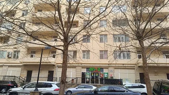Satılır 3 otaqlı mənzil 80 m² — Bakı, Memar Əcəmi yanı 3 otaq 80.00 m²
