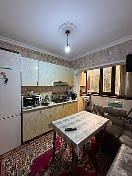 Satılır 2 otaqlı mənzil 65 m²