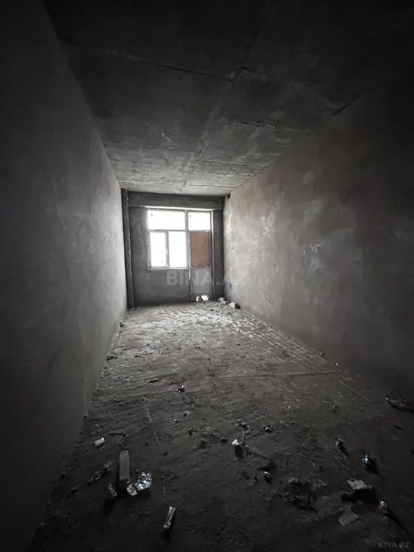 Satılır 2 otaqlı mənzil 122 m²