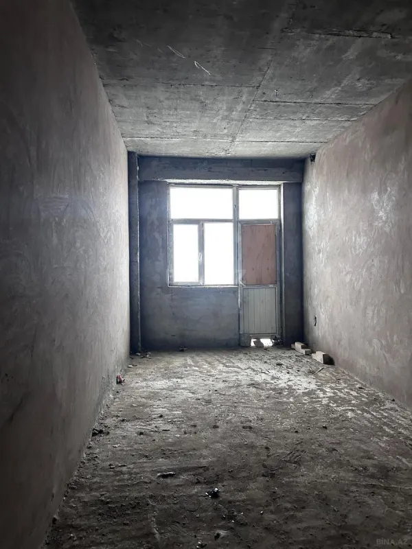 Satılır 2 otaqlı mənzil 122 m²