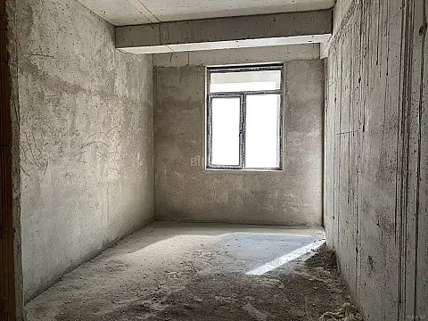 Satılır 3 otaqlı mənzil 170 m²