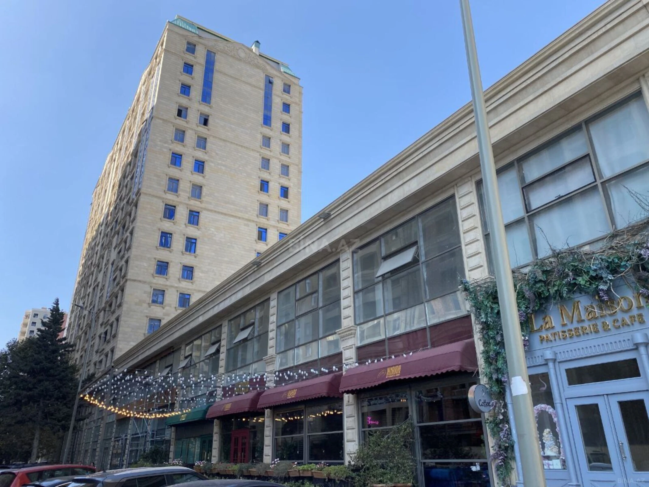 Satılır 3 otaqlı mənzil 170 m²