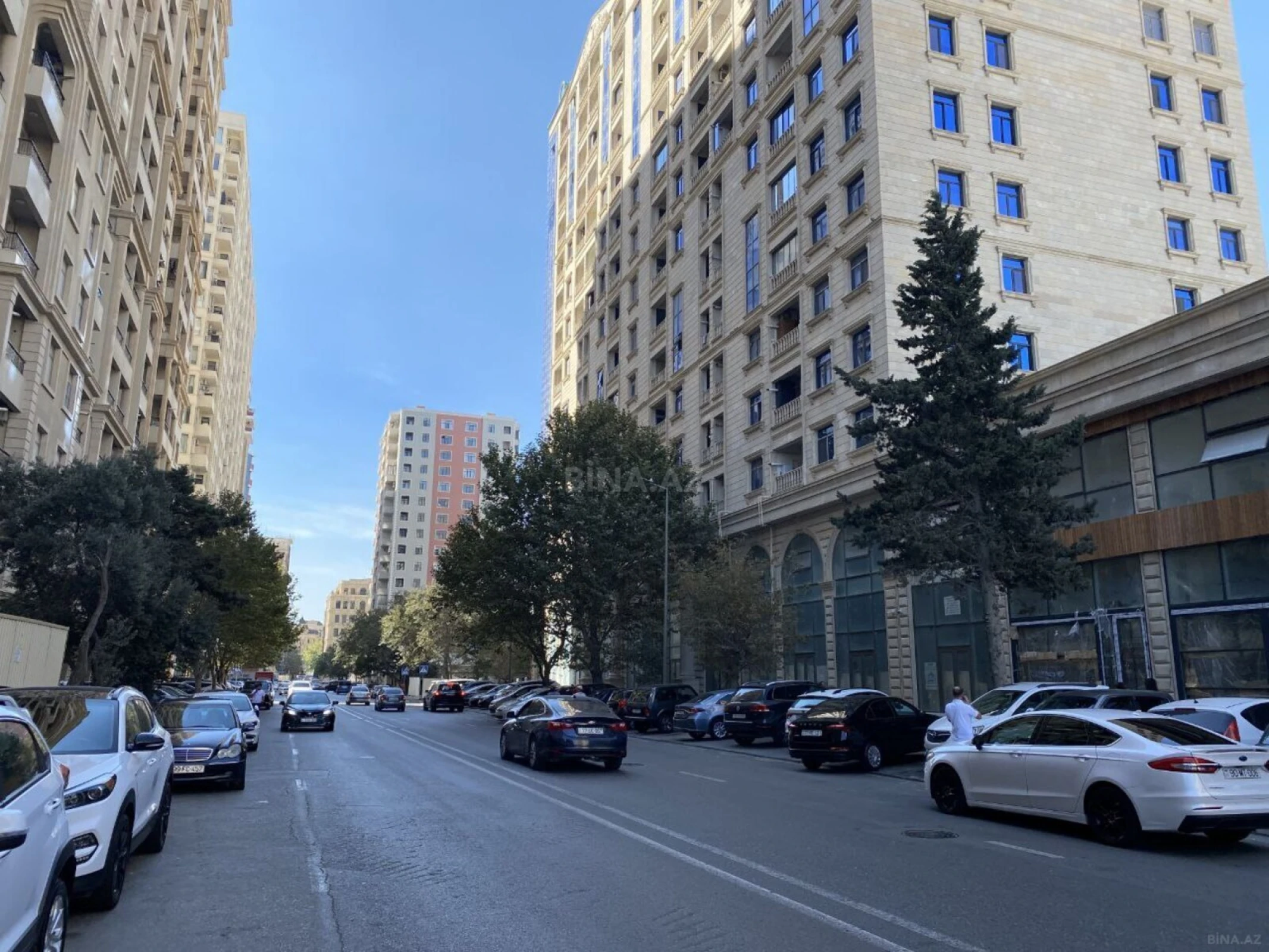 Satılır 3 otaqlı mənzil 170 m²