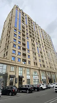 Satılır 3 otaqlı mənzil 170 m²