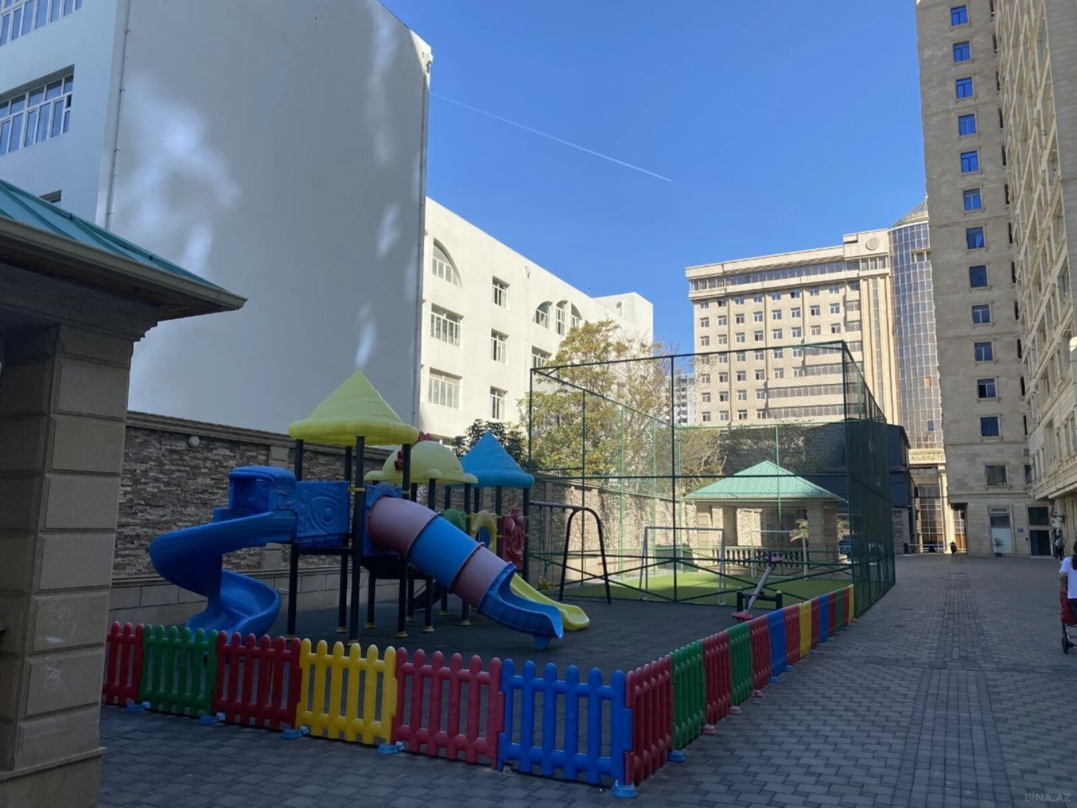 Satılır 3 otaqlı mənzil 170 m²