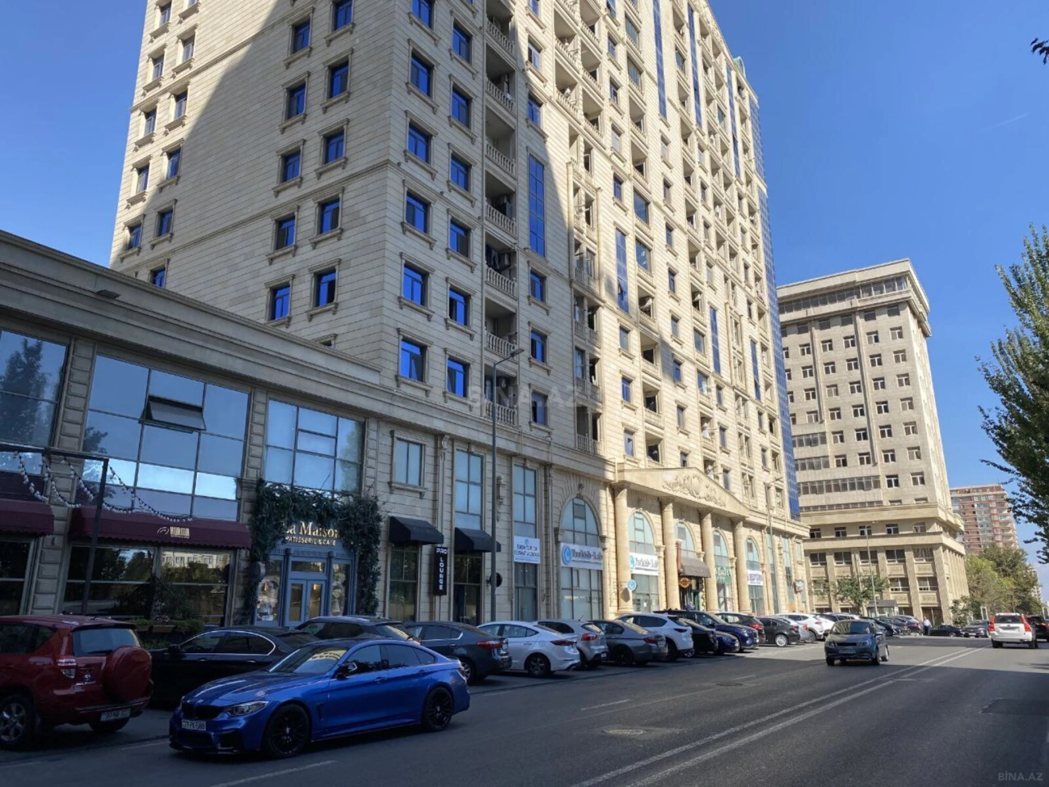Satılır 3 otaqlı mənzil 170 m²