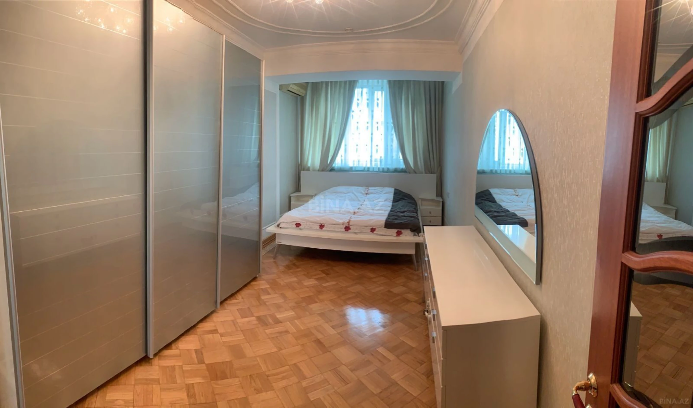 Kirayə verilir 3 otaqlı mənzil 125 m²