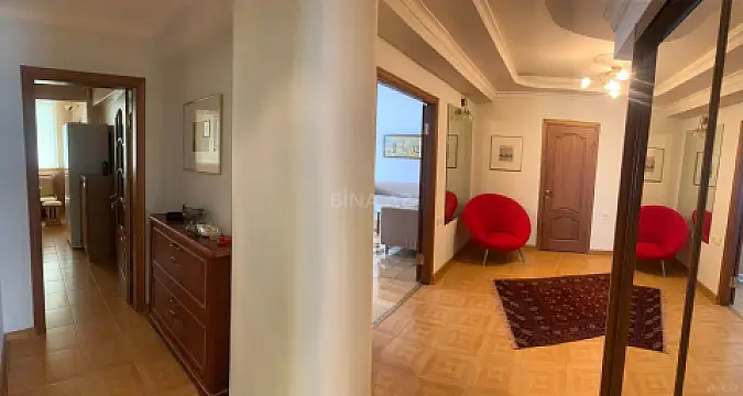 Kirayə verilir 3 otaqlı mənzil 125 m²