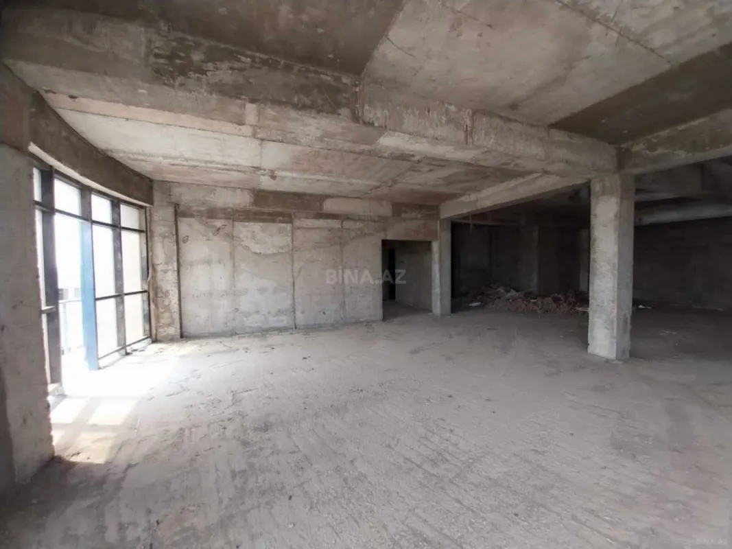 Satılır 3 otaqlı mənzil 154 m²