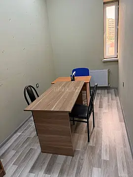 Kirayə verilir 3 otaqlı ofis 65 m²