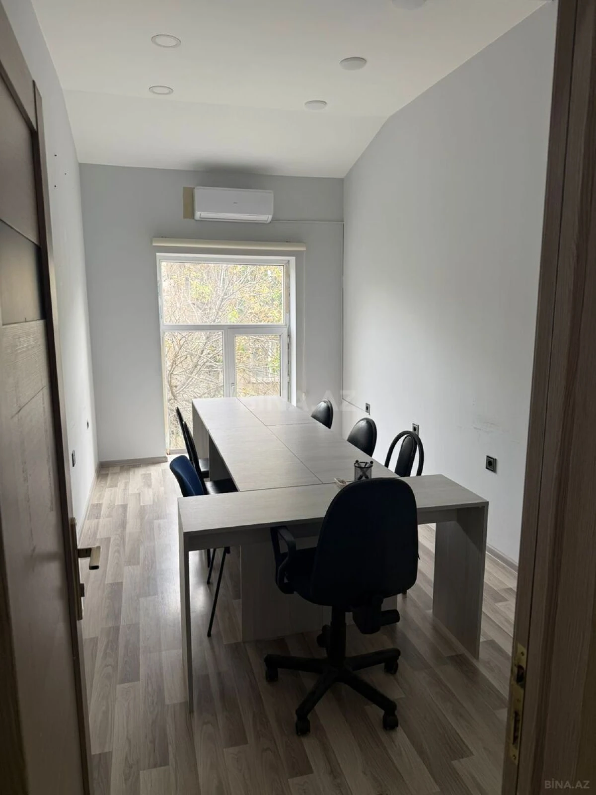 Kirayə verilir 3 otaqlı ofis 65 m²